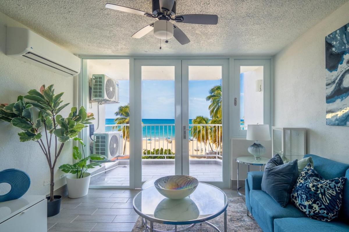 Sunset Paradise Cozy Beachfront Escape - Isla Verde San Juan Buitenkant foto