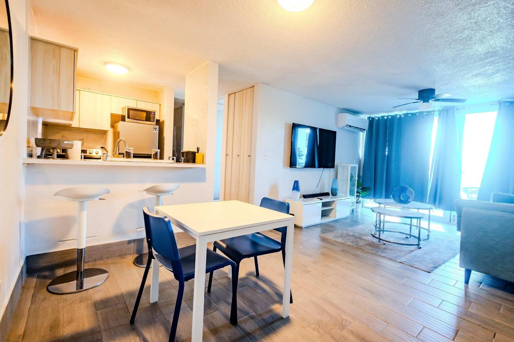 Sunset Paradise Cozy Beachfront Escape - Isla Verde San Juan Buitenkant foto