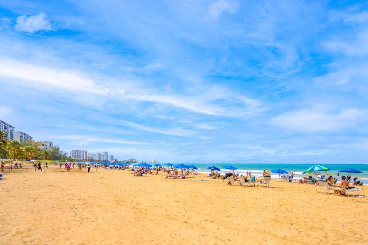 Sunset Paradise Cozy Beachfront Escape - Isla Verde San Juan Buitenkant foto